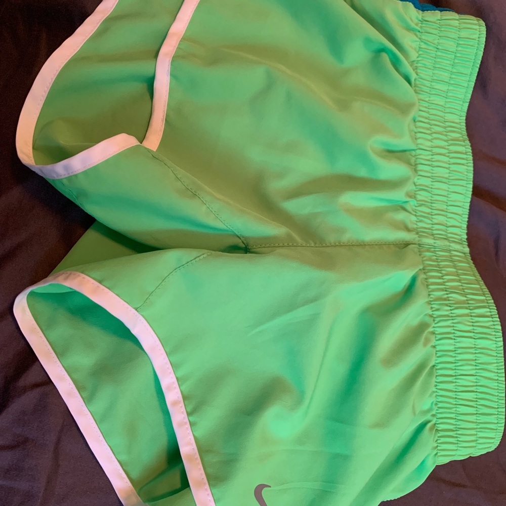 EUC Girls Nike shorts size M